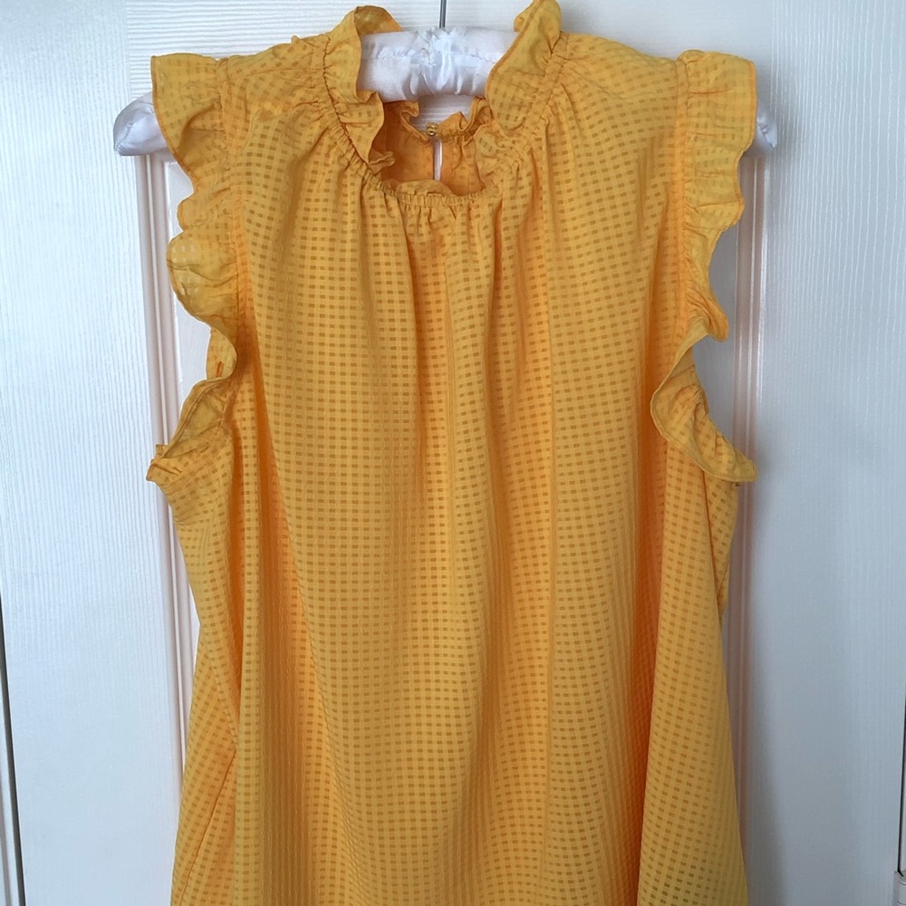 💖 Who What Wear Sleeveless Top w/ Ruffles 💖